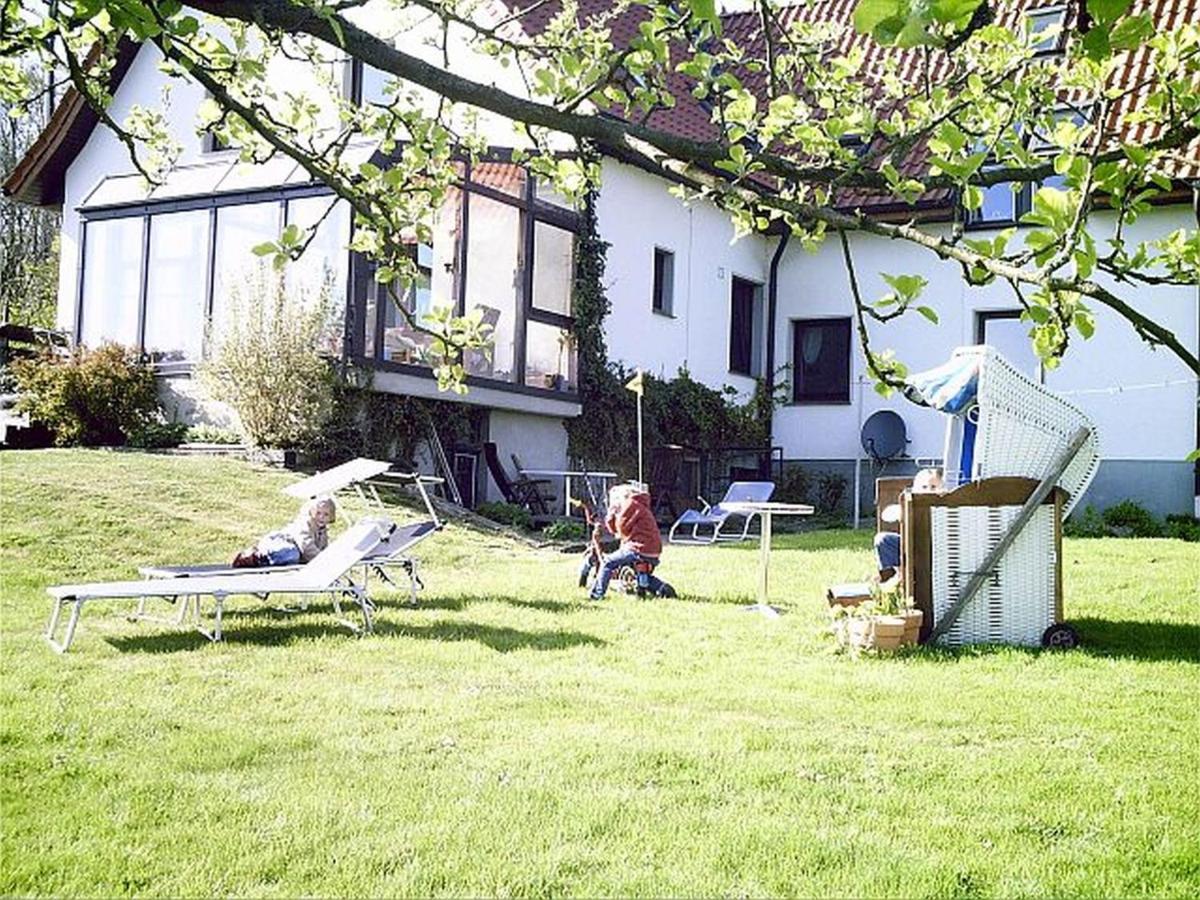 ברילון Ferienwohnung Im Haus Am Wald מראה חיצוני תמונה
